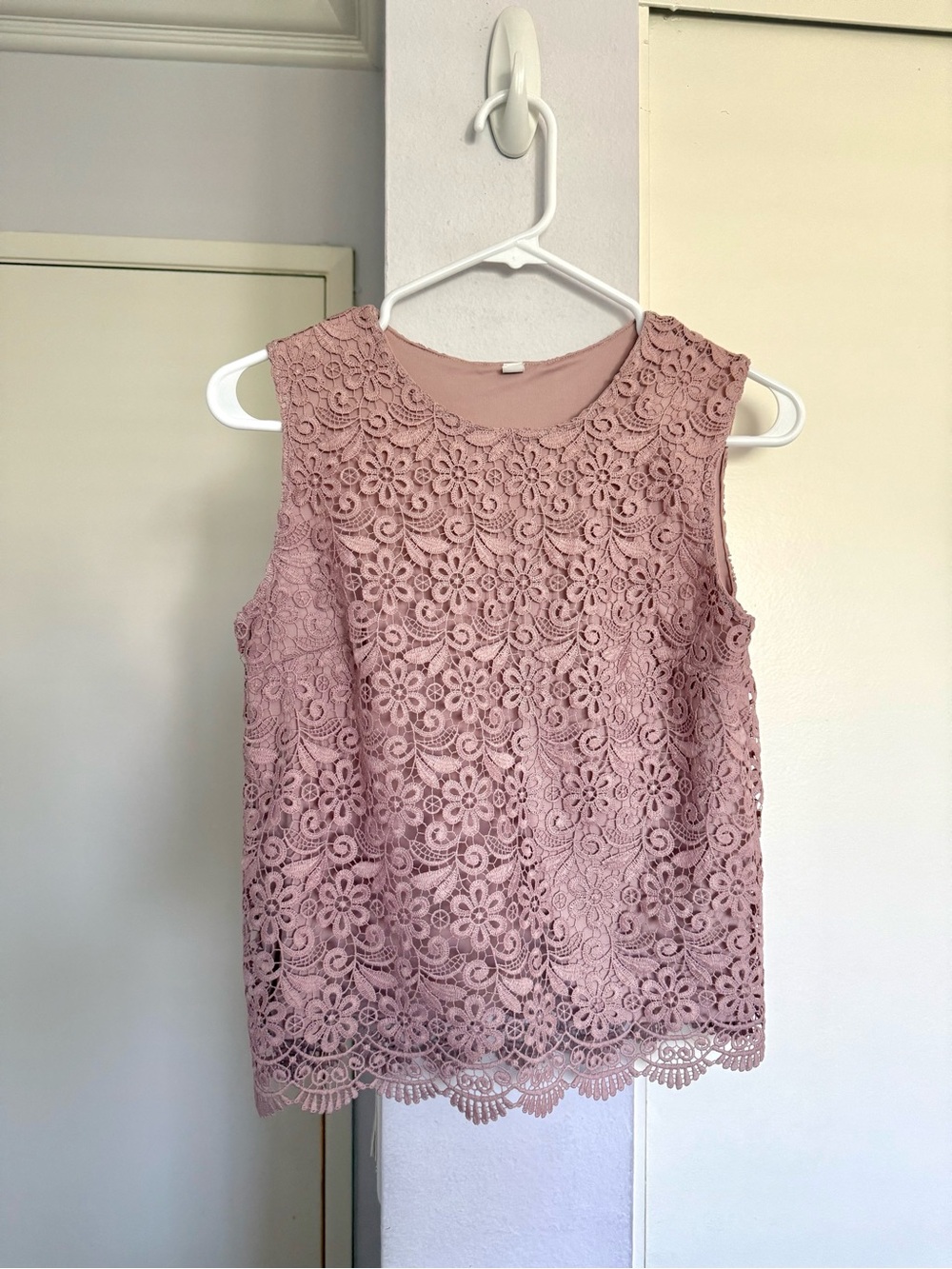 Uniqlo Mauve Sleeveless Top